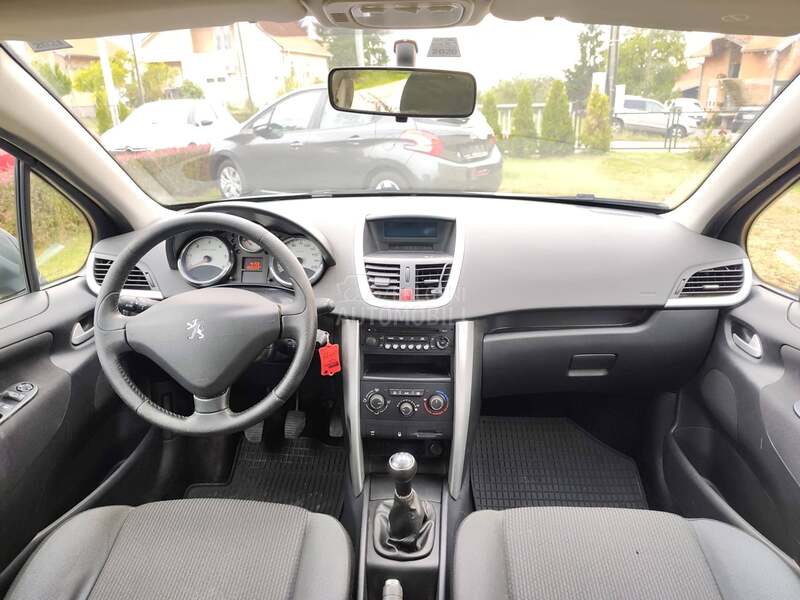 Peugeot 207 190 000/Ehdi/PANO