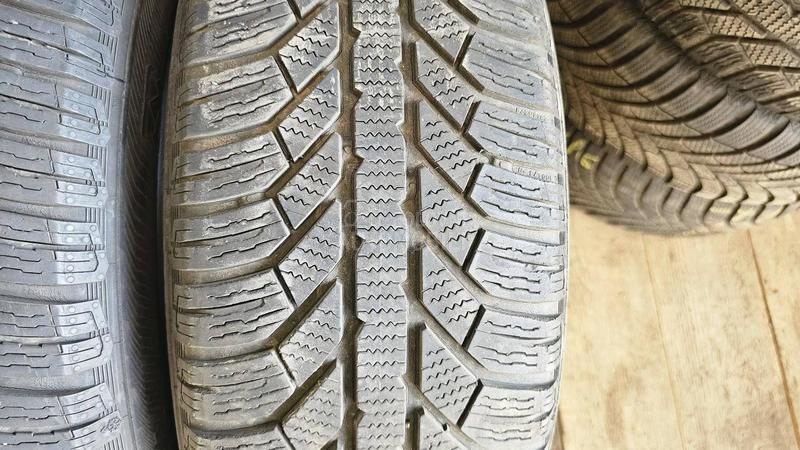 Semperit 205/60 R16 Zimska