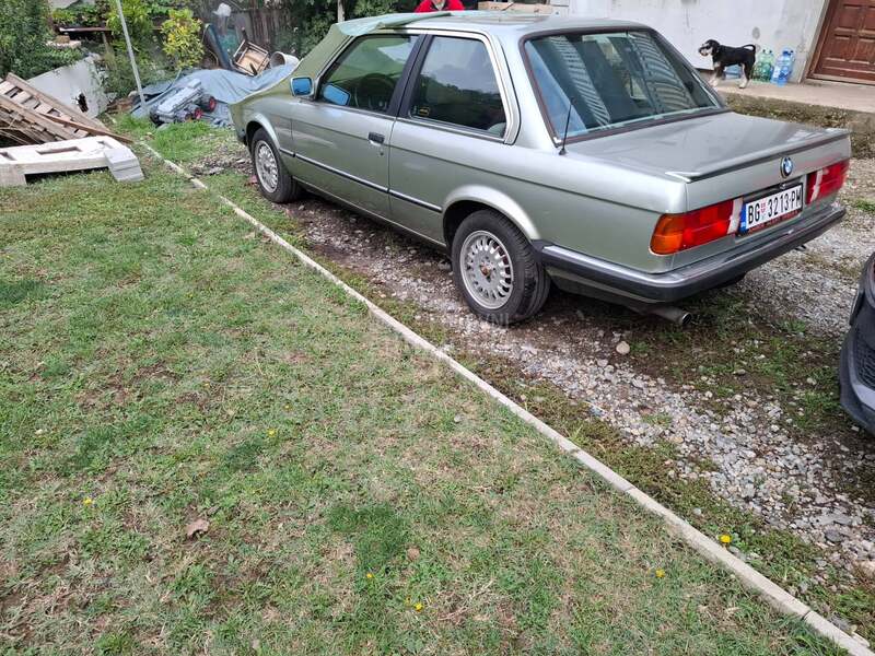 BMW 318 318i