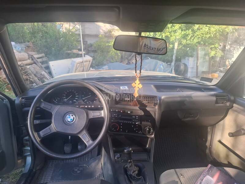 BMW 318 318i