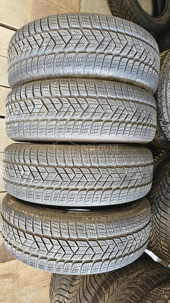 Pirelli 215/65 R17 Zimska