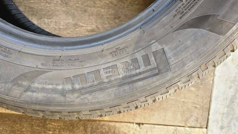 Pirelli 215/65 R17 Zimska