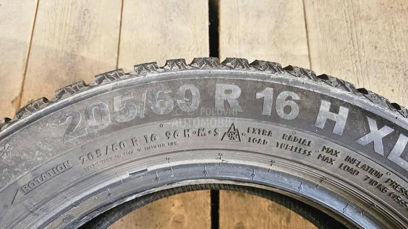 Semperit 205/60 R16 Zimska