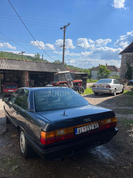 Audi 100 2.2