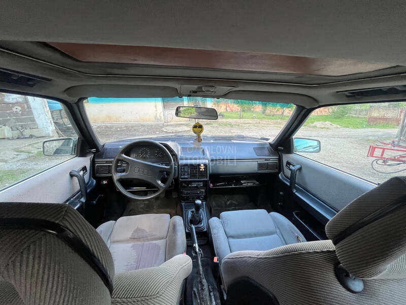 Audi 100 2.2