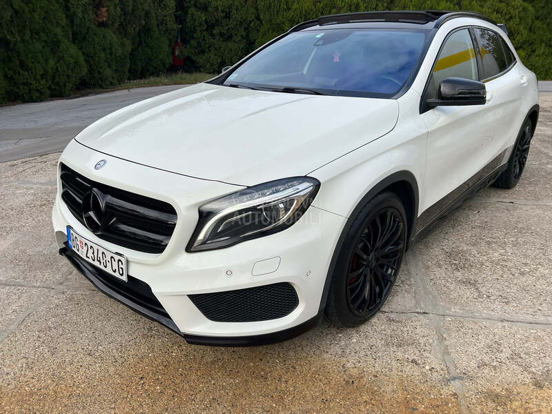 Mercedes Benz GLA 220 amg 4x4 pano