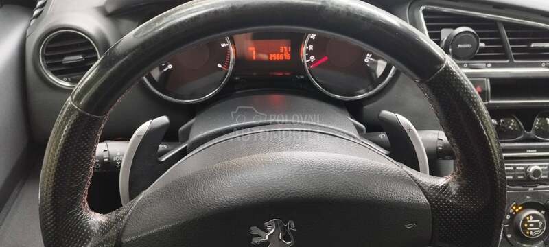 Peugeot 5008 1.6 ehdi