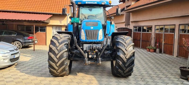 New Holland T7550
