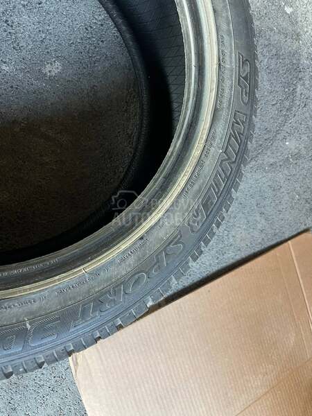 Dunlop 235/50 R19 Zimska