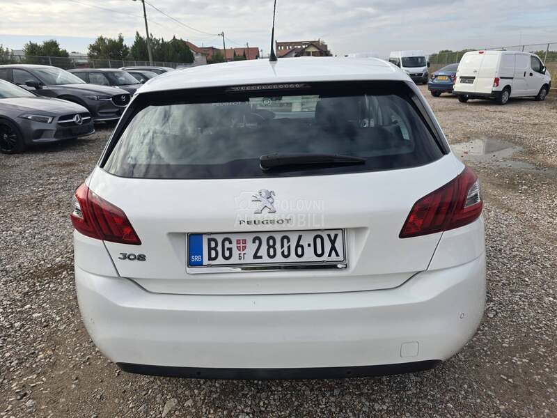 Peugeot 308 1.6 e hdi