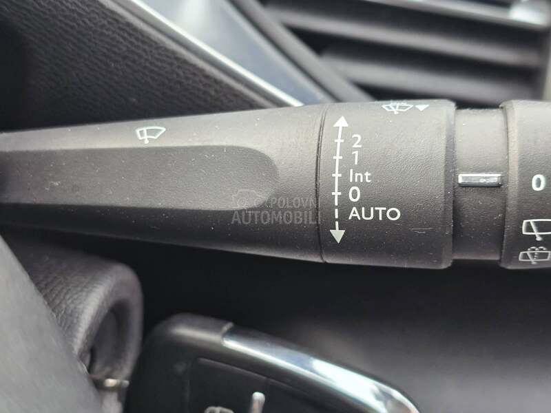 Peugeot 308 1.6 e hdi