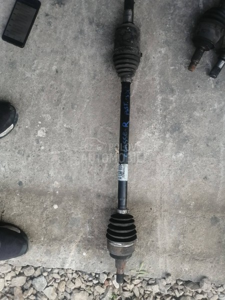 Poluosovina zadnja leva