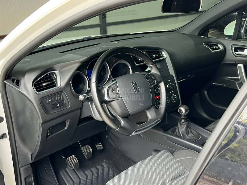 Citroen DS4 CH 114000 k.m.