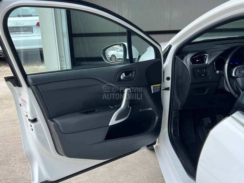 Citroen DS4 CH 114000 k.m.