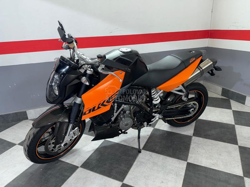KTM Super Duke 990 rest