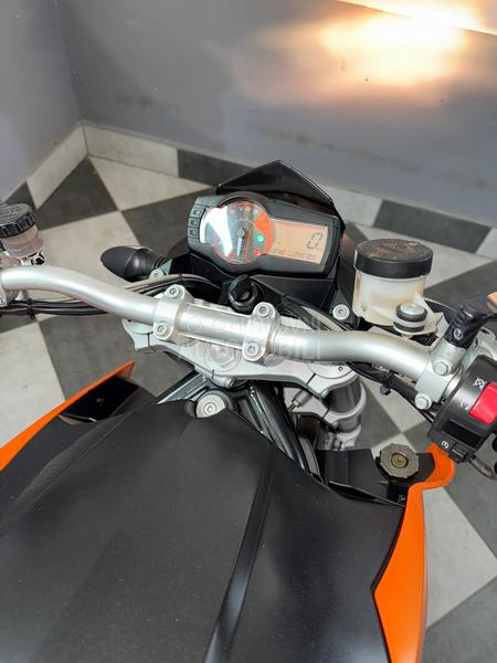 KTM Super Duke 990 rest