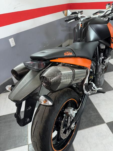 KTM Super Duke 990 rest