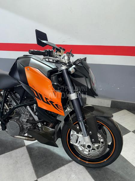 KTM Super Duke 990 rest
