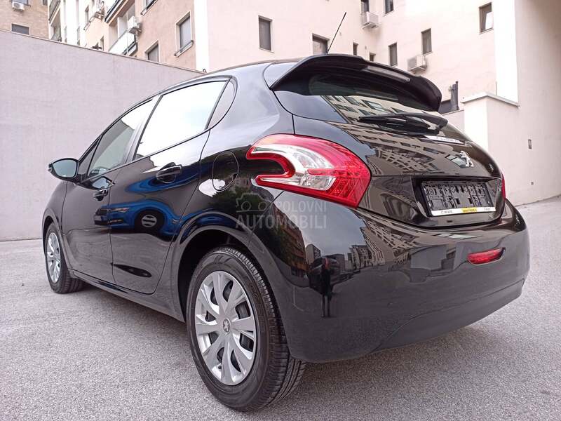 Peugeot 208 1.6 eHDI iz Švajc.