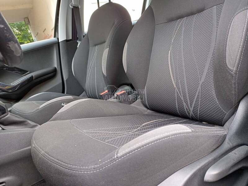 Peugeot 208 1.6 eHDI iz Švajc.