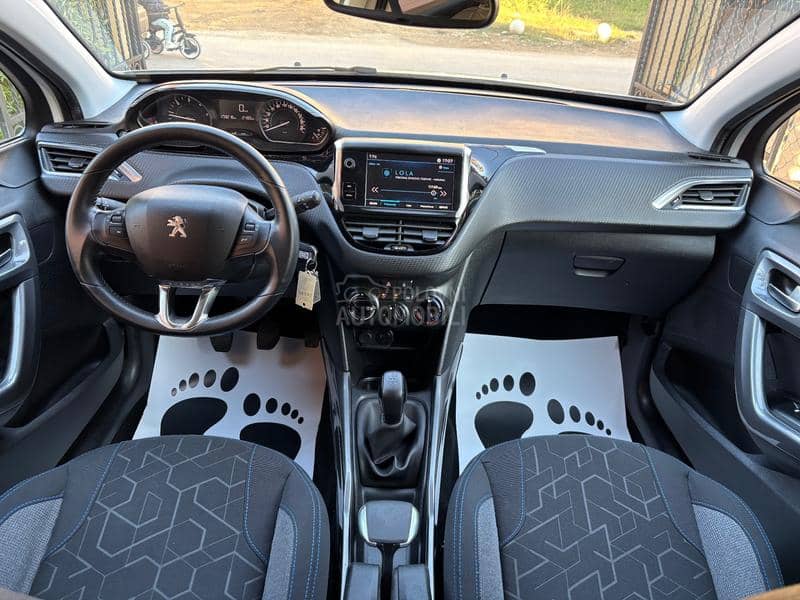 Peugeot 2008 1.6 hdi T O P