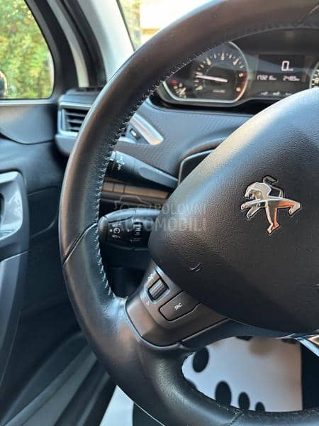 Peugeot 2008 1.6 hdi T O P