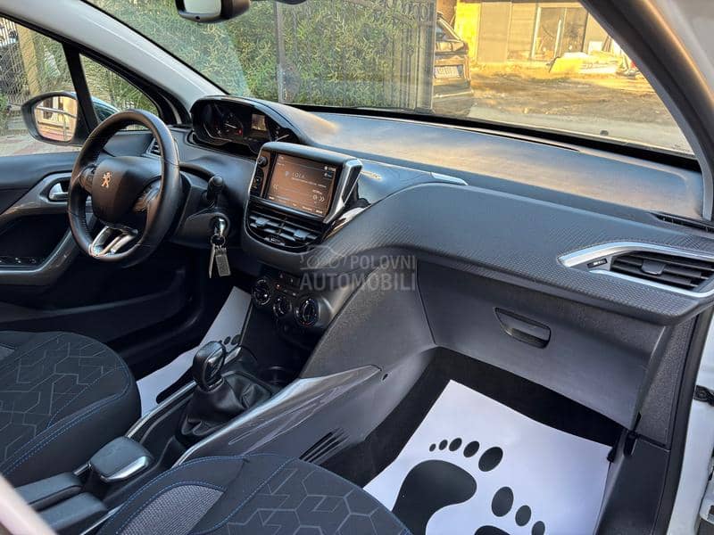 Peugeot 2008 1.6 hdi T O P