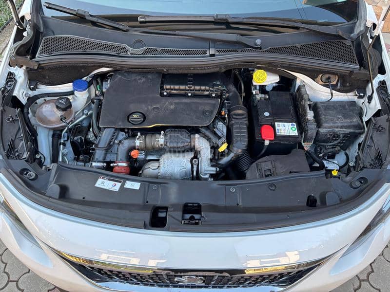 Peugeot 2008 1.6 hdi T O P