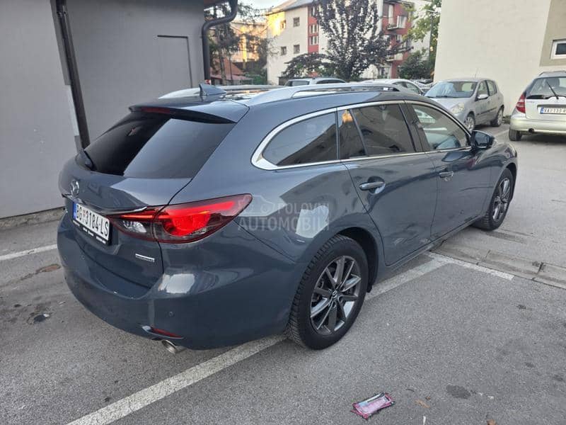 Mazda 6 