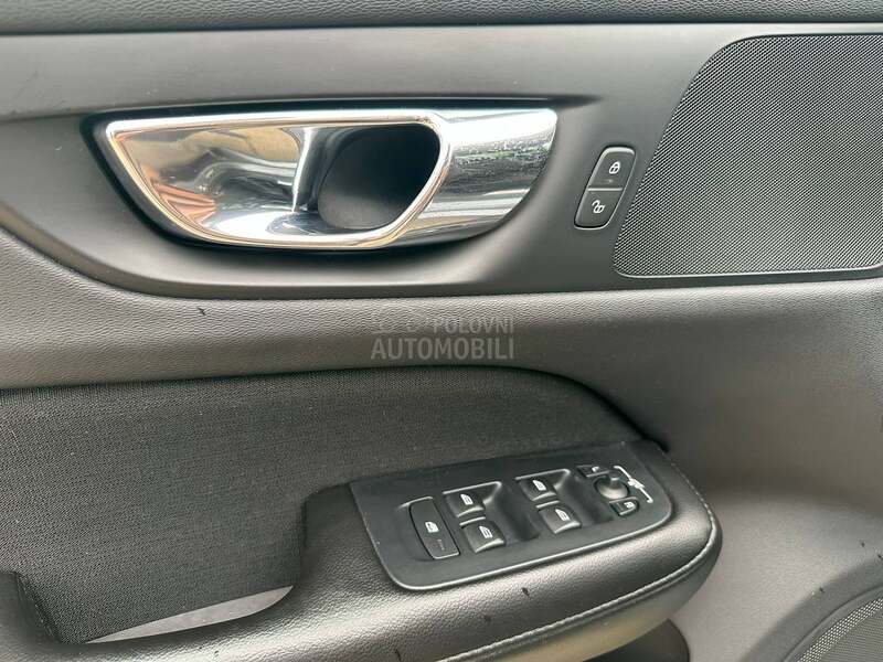 Volvo V60 2.0D MOMENTUM