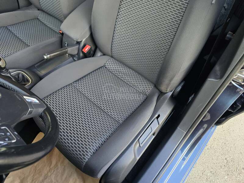 Volkswagen Golf 6 1.6TDI//BLUEMOTION/