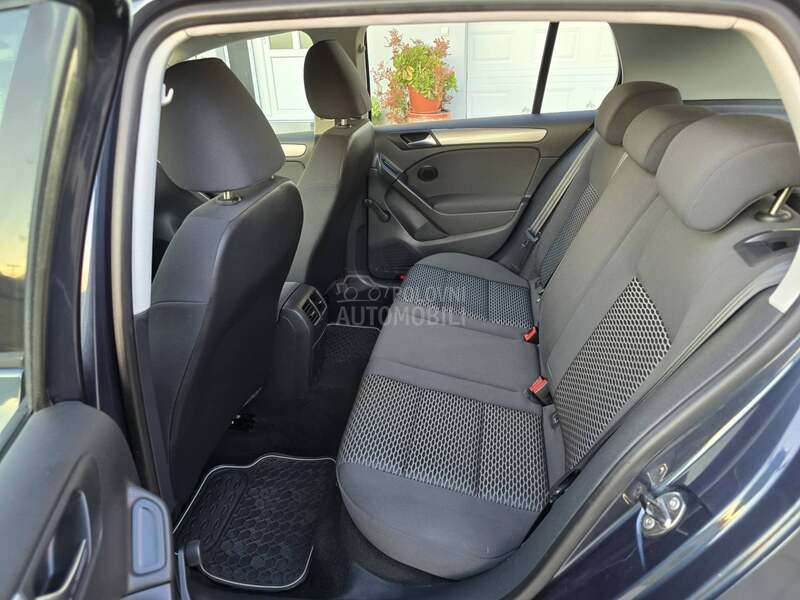 Volkswagen Golf 6 1.6TDI//BLUEMOTION/