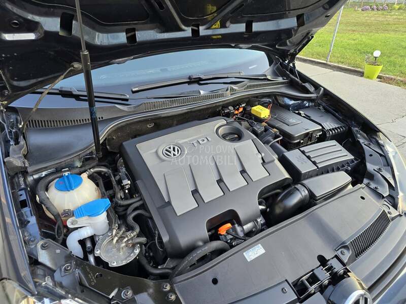 Volkswagen Golf 6 1.6TDI//BLUEMOTION/