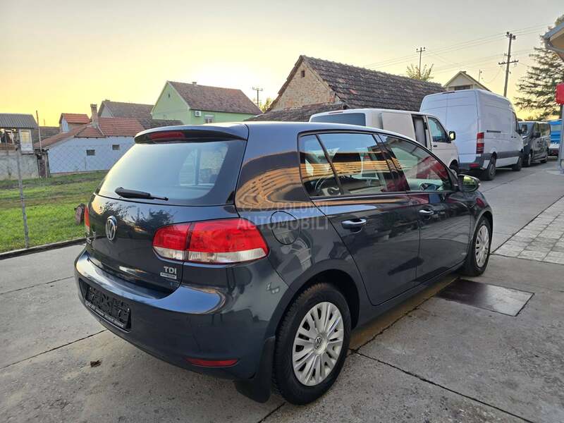 Volkswagen Golf 6 1.6TDI//BLUEMOTION/