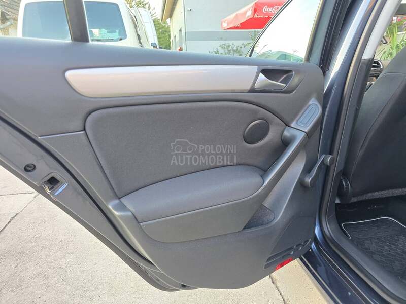 Volkswagen Golf 6 1.6TDI//BLUEMOTION/