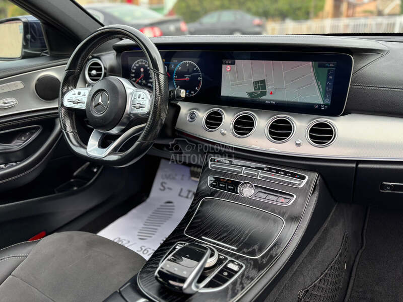 Mercedes Benz E 220 AMG PAN 360 MULTIB