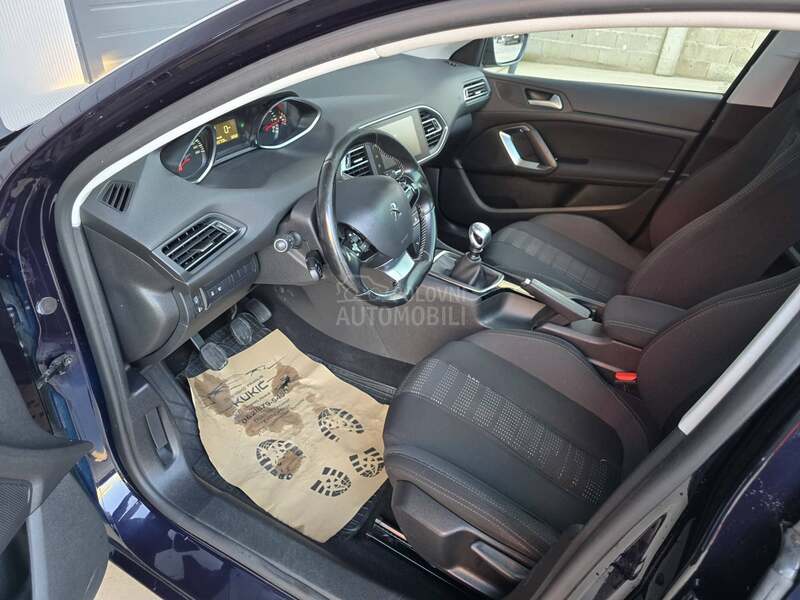Peugeot 308 1.6 HDI PANO