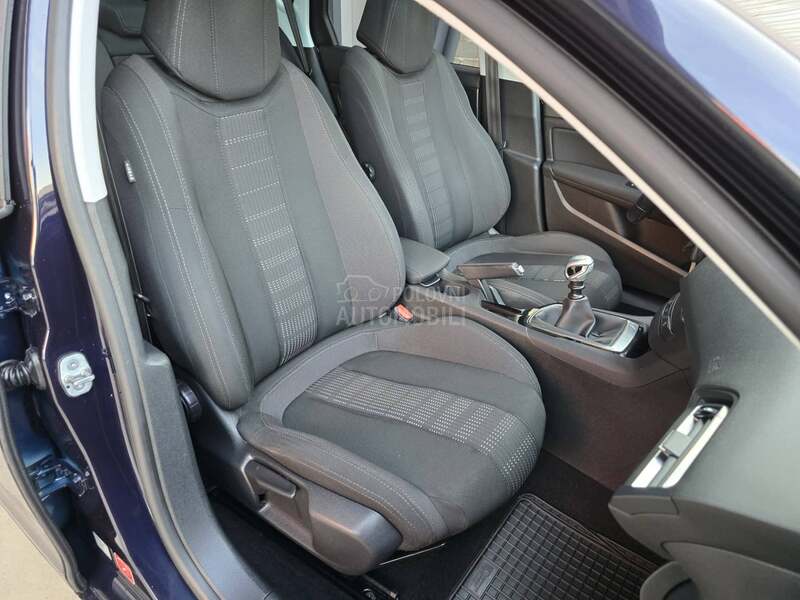 Peugeot 308 1.6 HDI PANO