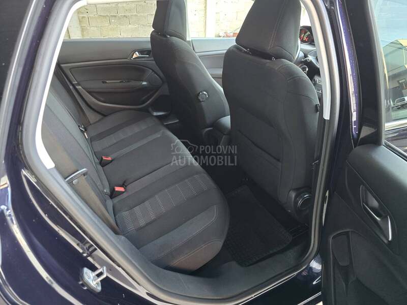 Peugeot 308 1.6 HDI PANO