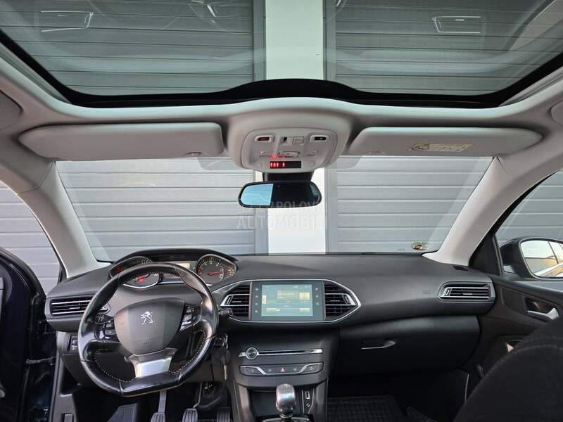 Peugeot 308 1.6 HDI PANO