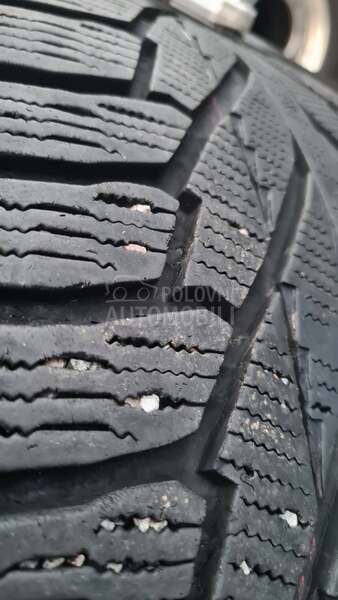 Nokian 275/50 R20 Zimska