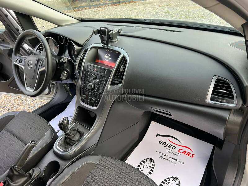 Opel Astra J 1.6CDTI T.O.P