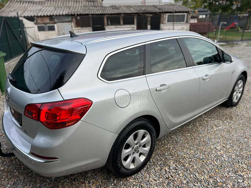 Opel Astra J 1.6CDTI T.O.P