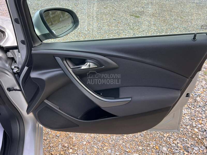 Opel Astra J 1.6CDTI T.O.P
