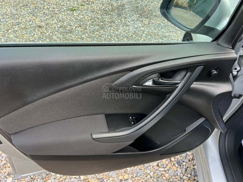 Opel Astra J 1.6CDTI T.O.P