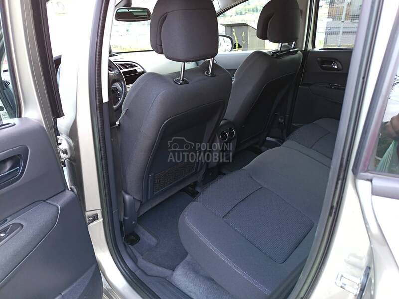 Peugeot 3008 1.6HDi LED NAV NOV