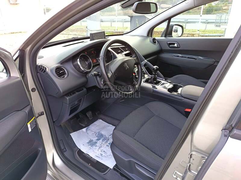Peugeot 3008 1.6HDi LED NAV NOV