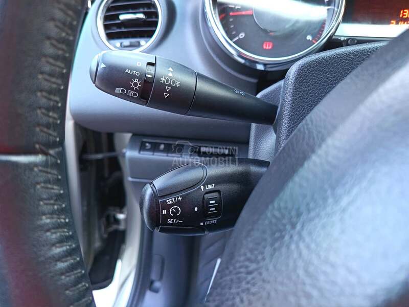 Peugeot 3008 1.6HDi LED NAV NOV