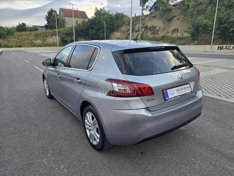 Peugeot 308 1.6 HDi NAV / PANO