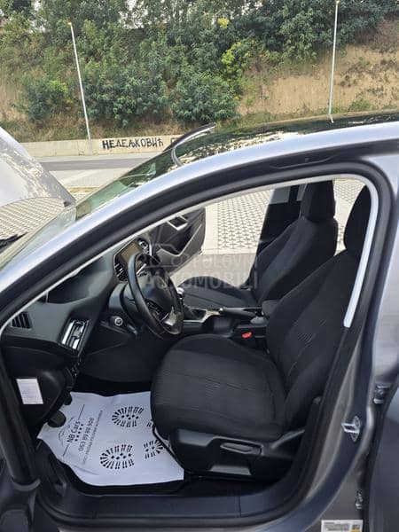 Peugeot 308 1.6 HDi NAV / PANO